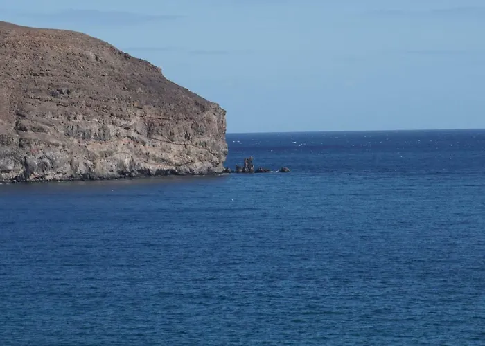 Junto El Mar